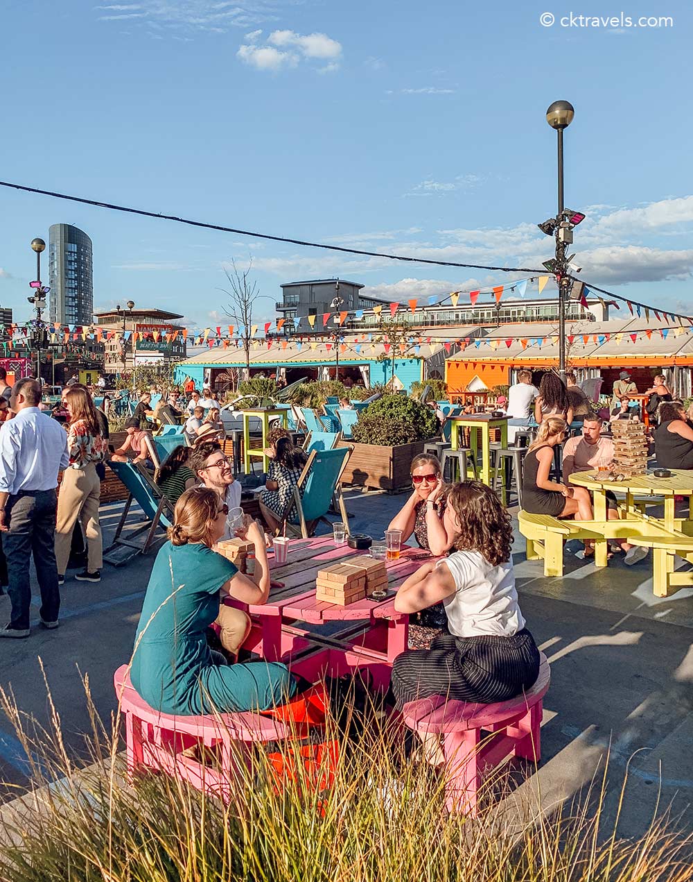 Modern flat features